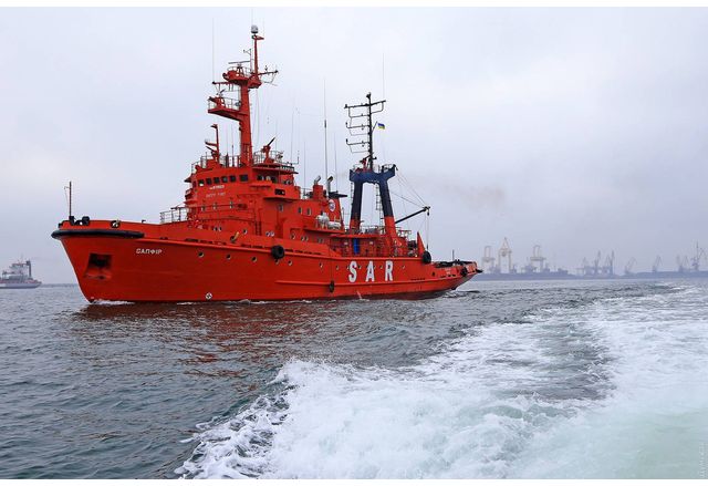 Военни кораби на руските окупатори са пленили украинския издирвателно спасителен кораб