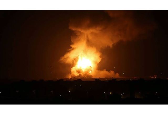 Израел бомбардира военно летище в Сирия