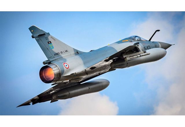 Франция ще прехвърли бойни самолети Мираж 2000 5 в Украйна и
