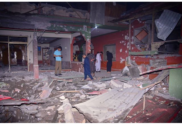 Индия нанесе военни удари по цели в Пакистан съобщиха и