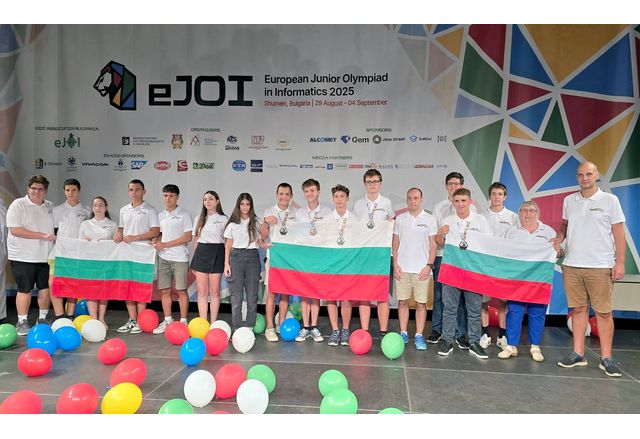 Едни от най добрите български ученици спечелиха 5 медала от деветата