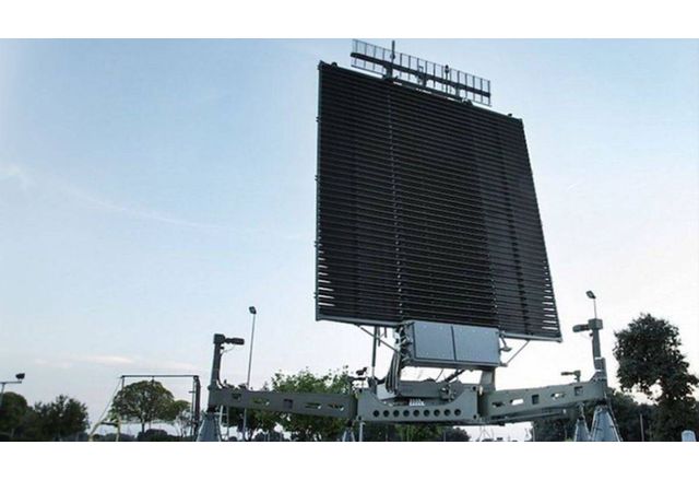 Украйна получи от Испания уникален тактически радар за ранно предупреждение