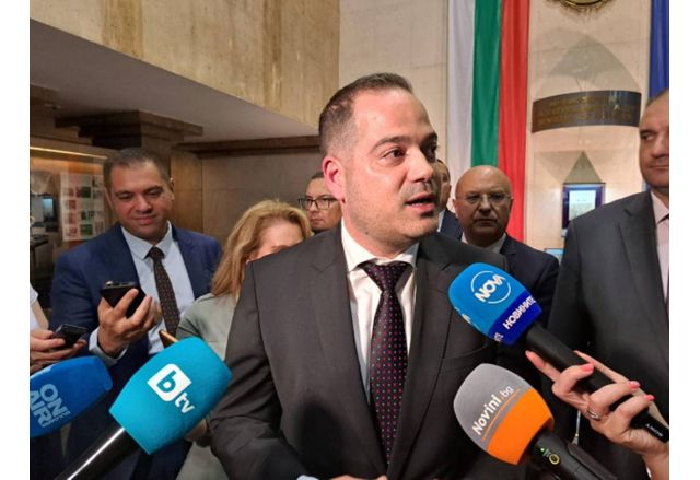 Служебният министър на вътрешните работи Калин Стоянов излезе с позиция