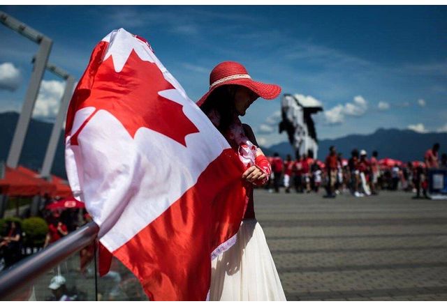 Либералната партия на Канада спечели четвърти мандат с което завърши