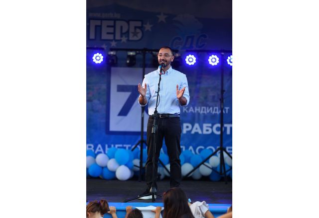 Кандидатът на ГЕРБ-СДС Антон Хекимян