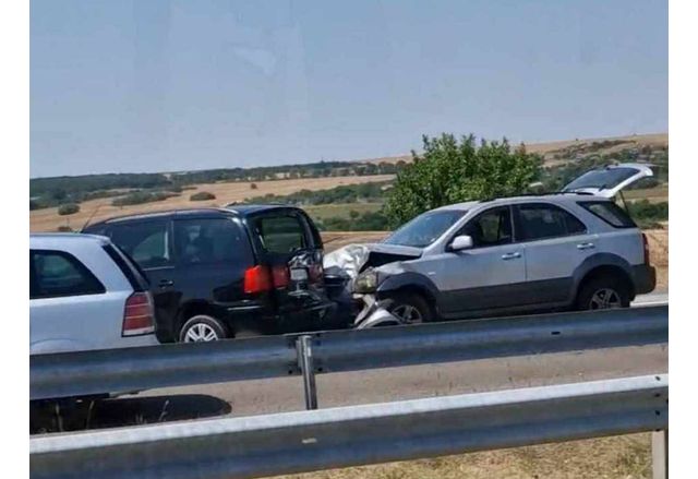Верижна катастрофа на автомагистрала Тракия при 340 ти километър е