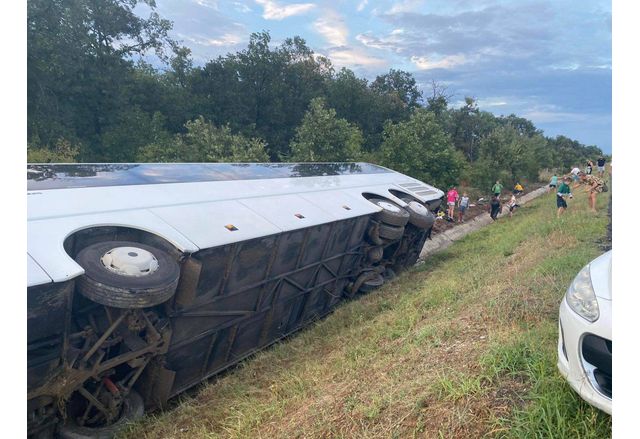 Сръбски автобус катастрофира на АМ Тракия до Стара Загора в