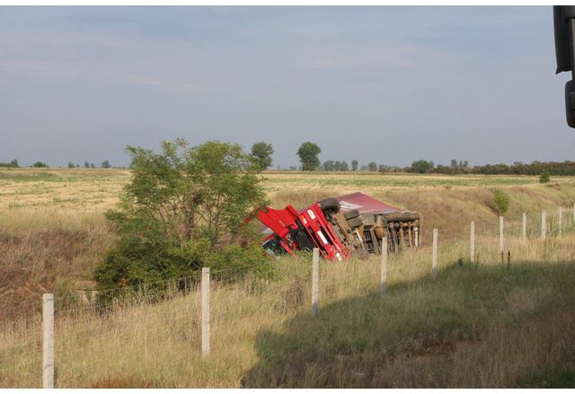 Три катастрофи са станали на републикански път I 3 в участъка