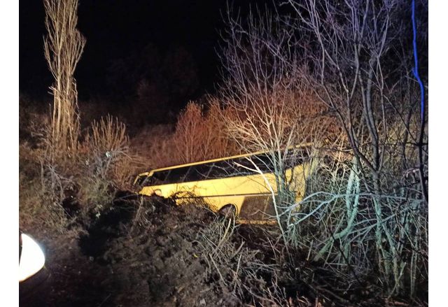 Тежка катастрофа тази вечер Автобус се преобърна на пътя Тополовград
