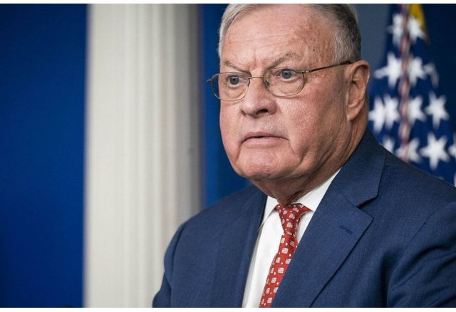 Специалният пратеник на САЩ за Украйна и Русия Кийт Келог