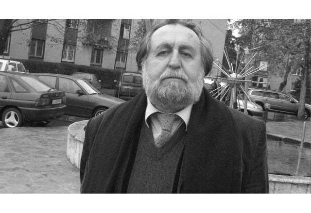 Поетът Кирил Кадийски е починал тази сутрин съобщи неговият приятел