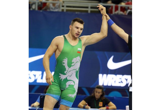 Кирил Милов спечели европейската титла по борба в класическия стил