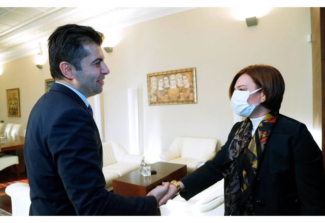 Кирил Петков се срещна с посланика на Турция Айлин Секизкьок