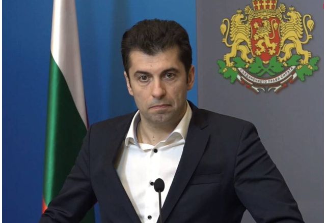 МС поиска оставката на министъра на отбраната Стефан Янев На