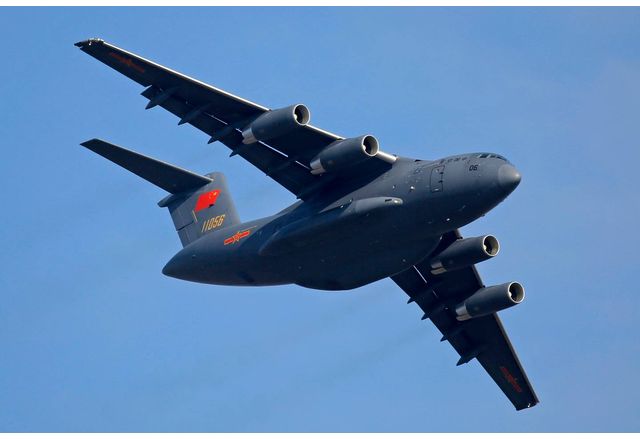 Китайски военно-транспортен самолет