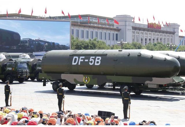 Китай вероятно е разположил над 100 междуконтинентални балистични ракети в