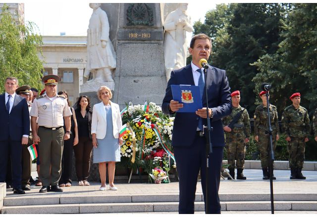 Кметът Станислав Дечев