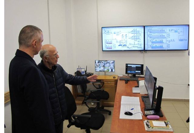 Кметът на Варна Иван Портних на символичното откриване на пречиствателната станция на Златни пясъци