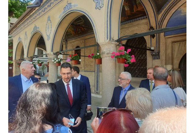 Коалиция ГЕРБ-СДС откри кампанията си в Пловдив с тържествен молебен