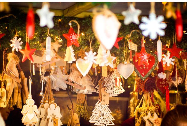 Във връзка с наближаващите Рождественски празници и Нова година Община