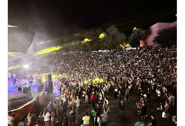 Невероятен празник на Хасково Над 8 000 души пяха танцуваха