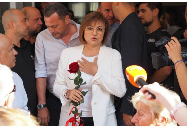 Ръководството на БСП е отхвърлило предложението на Корнелия Нинова за