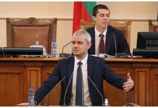 Кирил Петков приключи участието си в българската политика бързо и