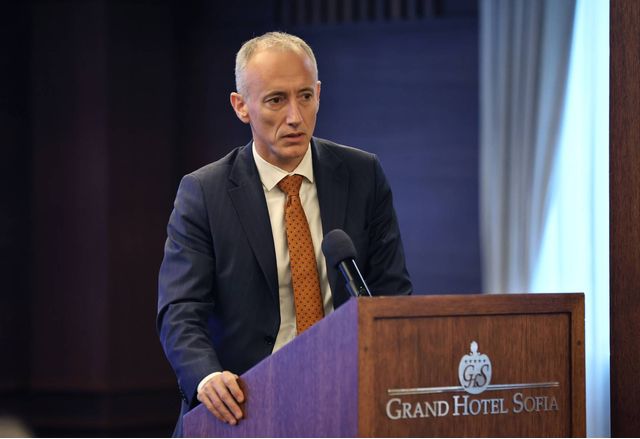 Програма Домино 2 ще мотивира повече образователни институции работодатели и