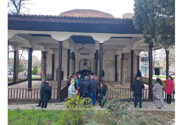 Куршум джамия окончателно остава собственост на Община Карлово Това следва