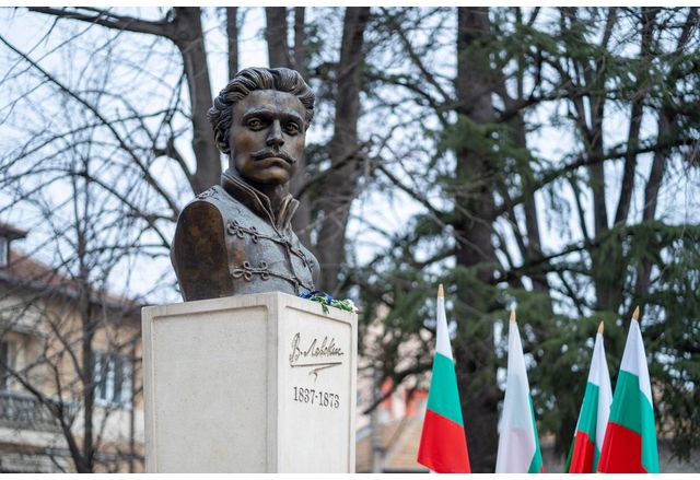 Община Мездра кани жителите и гостите на гр Мездра на