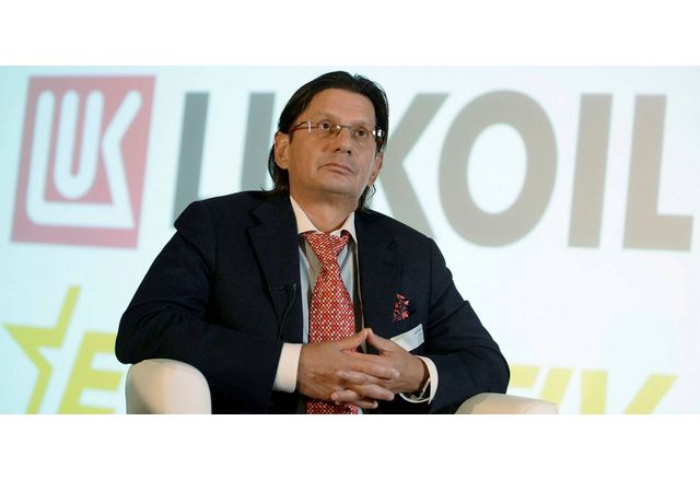 Леонид Федун съосновател на руската енергийна компания Лукойл е продал