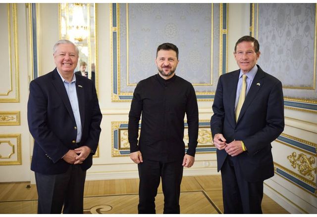 Американските сенатори Линдзи Греъм от Републиканската партия и Ричард