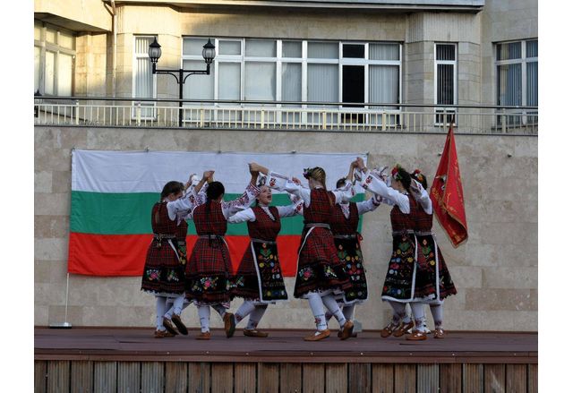 Маврудово хоро в Асеновград