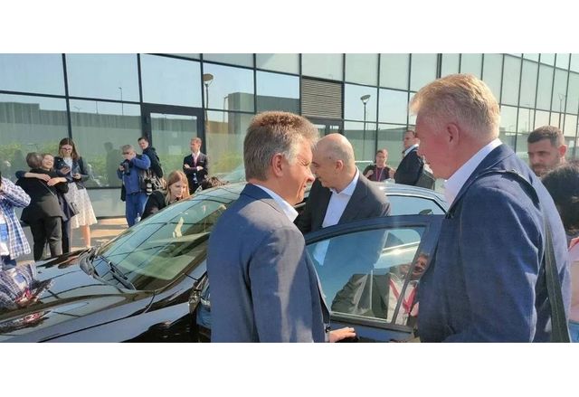 Опитът на АвтоВАЗ да презентира новия модел Lada Aura на