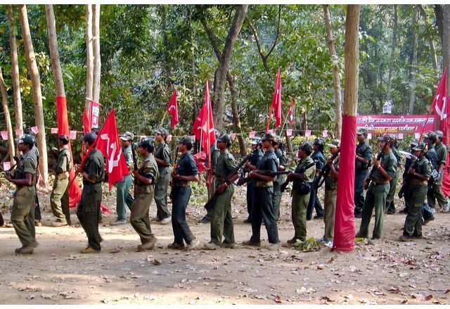 Маоистки терористи убиха над 20 индийски войници