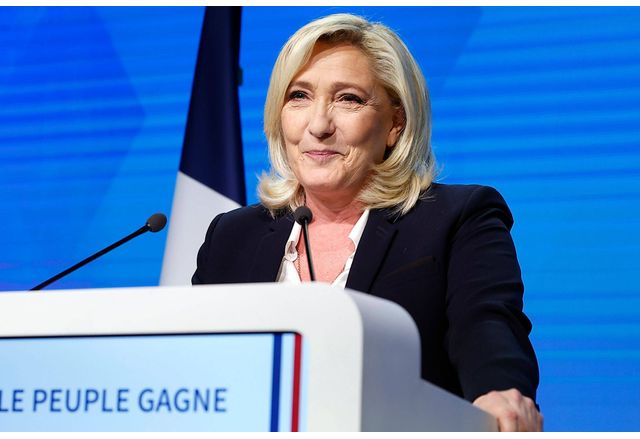 Френският крайнодесен лидер Марин льо Пен обяви че решението на