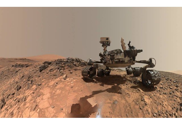 Марсоходът на НАСА каца на Марс