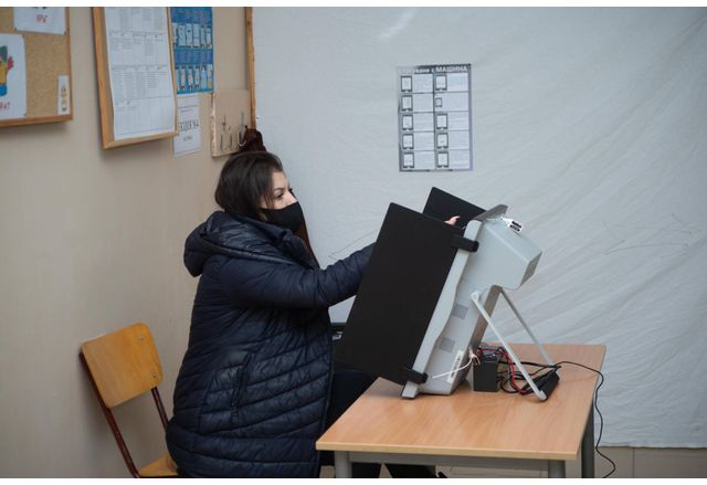 Проблеми с машините има в три избирателни секции в Благоевград