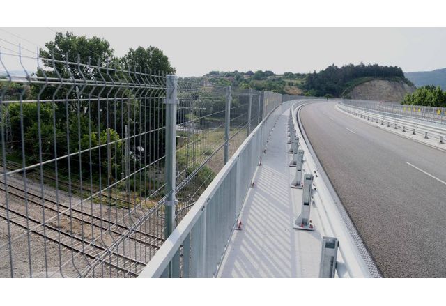 Във връзка с Писмо с изх № 24 00 825 01 04 2025 г