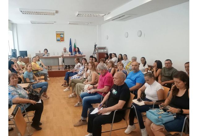 Публично обсъждане на годишния отчет за изпълнението на общинския бюджет на Община Мездра