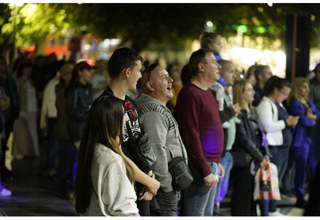 В Деня на гр Мездра Гергьовден официално бяха открити