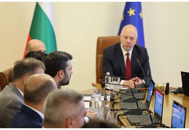 Министър Георг Георгиев на заседание на кабинета