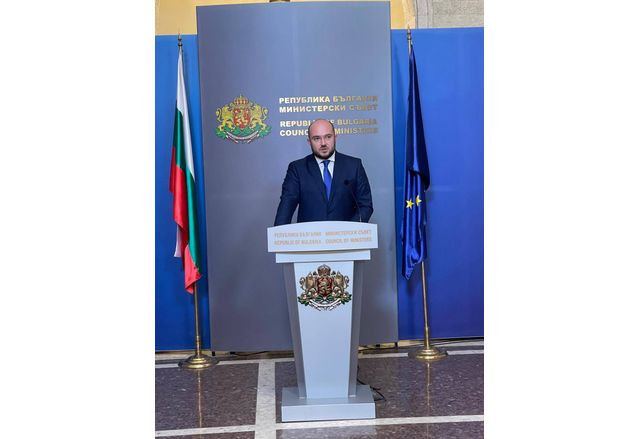 Министърът на правосъдието Георги Георгиев поиска временно отстраняване лишаване от