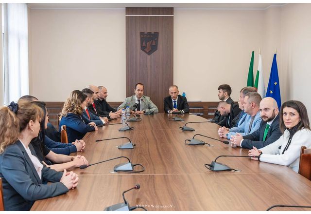 Министърът на образованието Красимир Вълчев заяви че проектът за изграждане