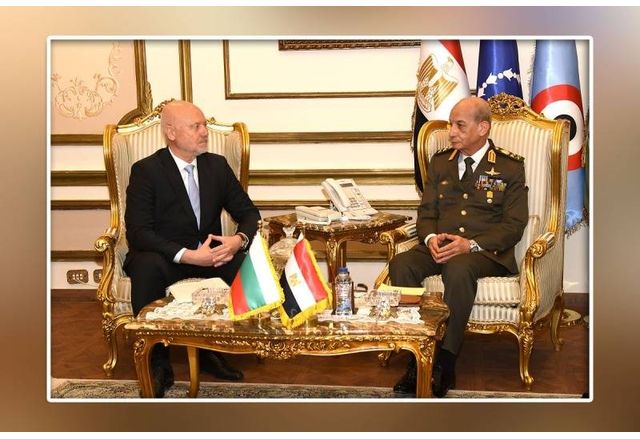 Задълбочаване на сътрудничеството в областта на отбраната обсъдиха министрите на отбраната на България и Египет