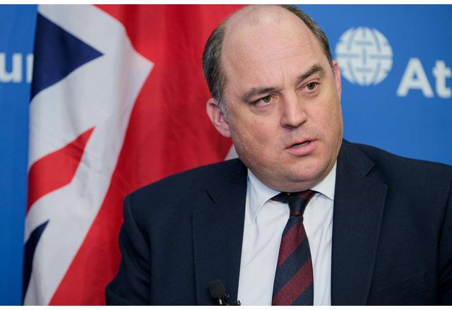 Русия бавно губи войната в Украйна Това заяви британският министър