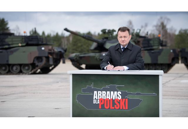 Министърът на отбраната на Полша Мариуш Блашчак подписа днес договор за доставка на 116 американски танка M1A1 Ейбрамс
