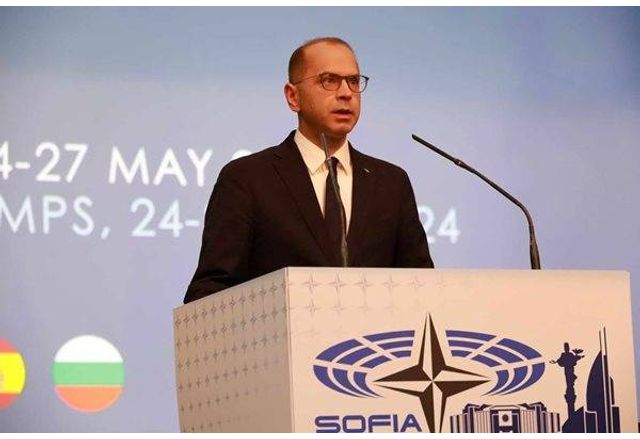 Парламентарната асамблея на НАТО в София бе открита от председателя