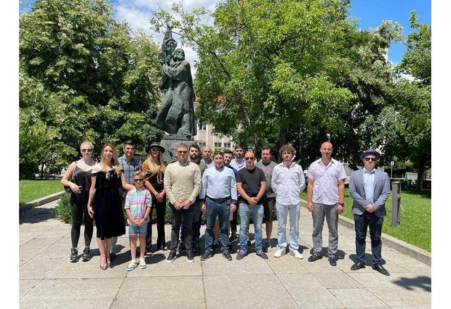 Младежи ГЕРБ се поклониха пред паметта и делото на св. Паисий Хилендарски