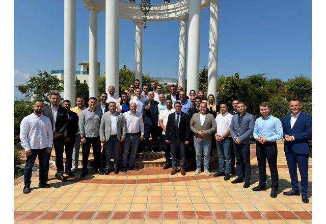 След срещата на младежите от ДПС в сарая на Доган